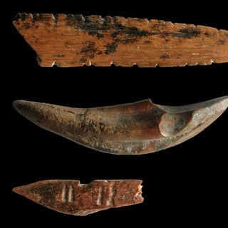 Clues to the earliest known bow-and-arrow hunting outside Africa have been found