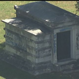 Gravesite of Henry W. Grady desecrated