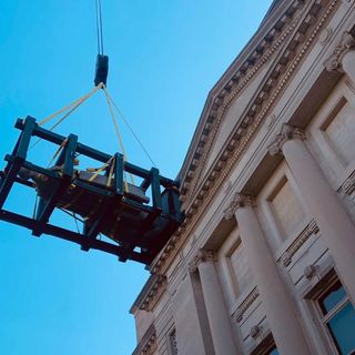 Crews remove Jefferson Davis statue from Kentucky Capitol