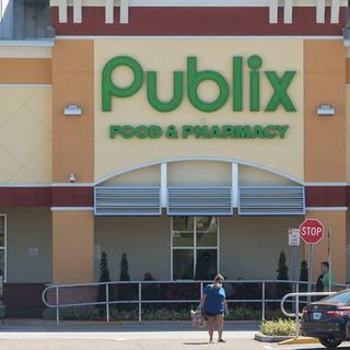 Publix forbids employees from wearing Black Lives Matter masks at work