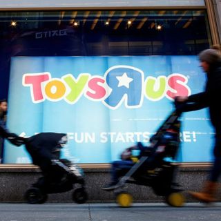 Toys R Us to close all 800 of its U.S. stores