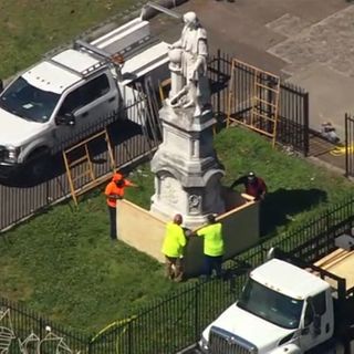 Crews Cover South Philadelphia Columbus Statue, Crowd Rallies for Police Capt.