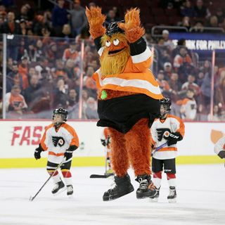 Philly police won't charge Flyers' mascot Gritty with punching a kid