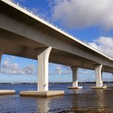 Officials clarify that a Florida bridge is not at risk of immediate collapse after a large crack appears