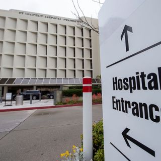 LA healthcare leaders urge reopening coronavirus surge hospital