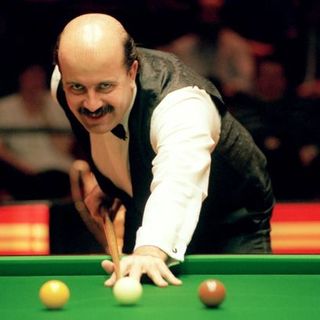 Snooker legend Willie Thorne has died after leukaemia battle