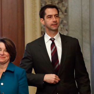 Sen. Cotton invites Chief Justice Roberts to 'resign' after DACA ruling