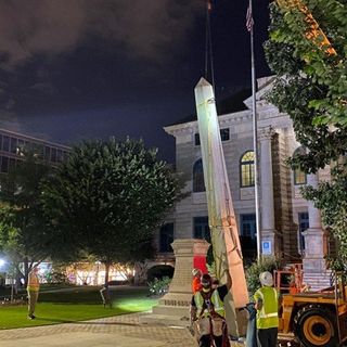 LOCAL UPDATE: The Confederate monument in Decatur comes down