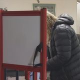 Thousands of Kentuckians get absentee ballots with error; official says to cast them anyway