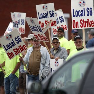 Production workers strike against major Navy shipbuilder