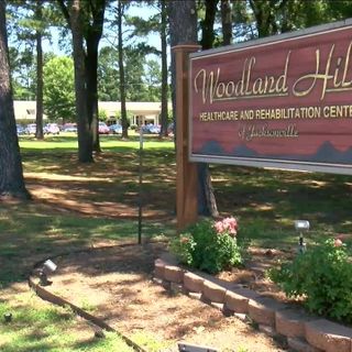 Nurses resign after COVID-19 kills 8 people at Arkansas healthcare facility