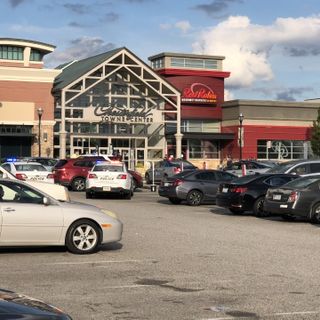 Police: ‘No active threat’ after 1 person critically injured in shooting inside Chesterfield Towne Center