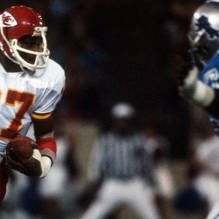 Joe Delaney gets a monument near the pond where he died a hero - ProFootballTalk