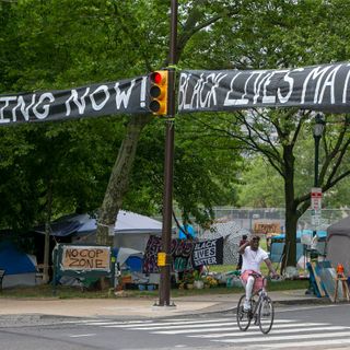 Man, 26, stabbed at homeless encampment on Parkway