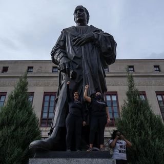 Columbus, Ohio, Takes Down Statue Of Christopher Columbus