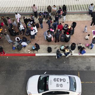 Judge erases key Trump asylum crackdown policy