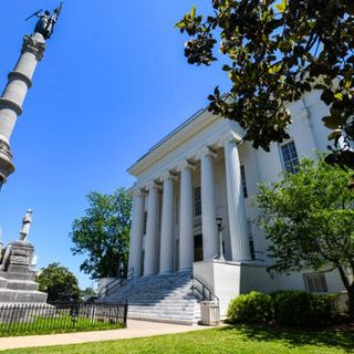 Biden: Feds obligated to protect Washington, Jefferson, Columbus statues