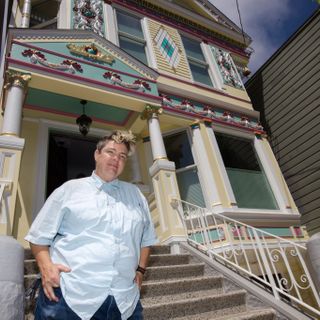 Meet the woman who has painted 400 of San Francisco's Victorians