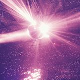 Disco-ball sail propelled by laser could fly to a nearby star