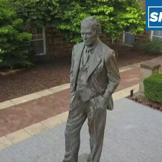 Petition started to remove Fulbright statue from UA campus