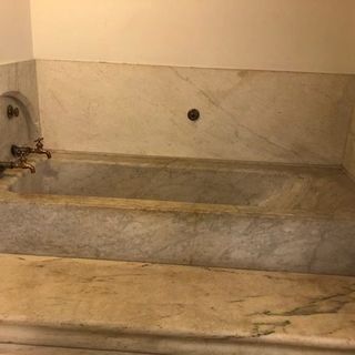 Senate Bathtubs