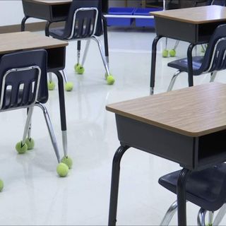 Florida schools ordered to reopen next month