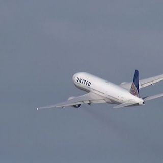 Union says United Airlines layoffs will be a 'big economic hit to Houston'