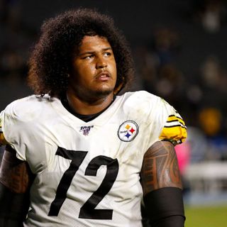 Pittsburgh Steeler Zach Banner Stands Up For the Jews