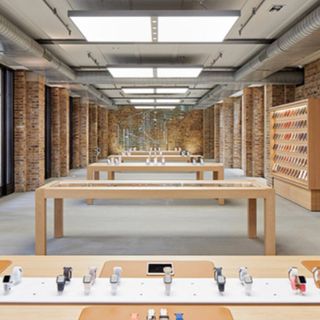 Apple makes $1.8 billion in UK, but pays just $8m in tax | AppleInsider