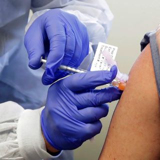 US Bets On Untested Company To Deliver COVID-19 Vaccine