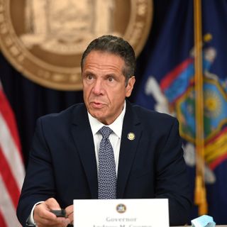 Cuomo overrules de Blasio on reopening schools